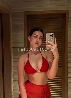 Low Rate↠Call Girls in Sector 63 (Noida) ꧁❤️ +91 7291060578