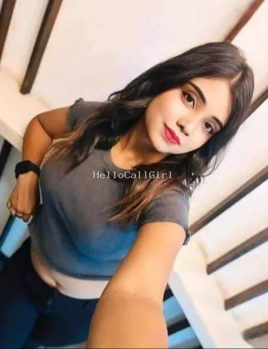 Top model  𝟵𝟯𝟬𝟰𝟲𝟭𝟱𝟭𝟮𝟳 college call girl service available  in