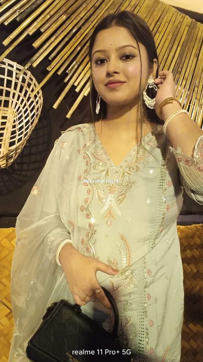 Housewife Call Girls (👉99580☑️188✅31👉) escorts call girls Delhi
