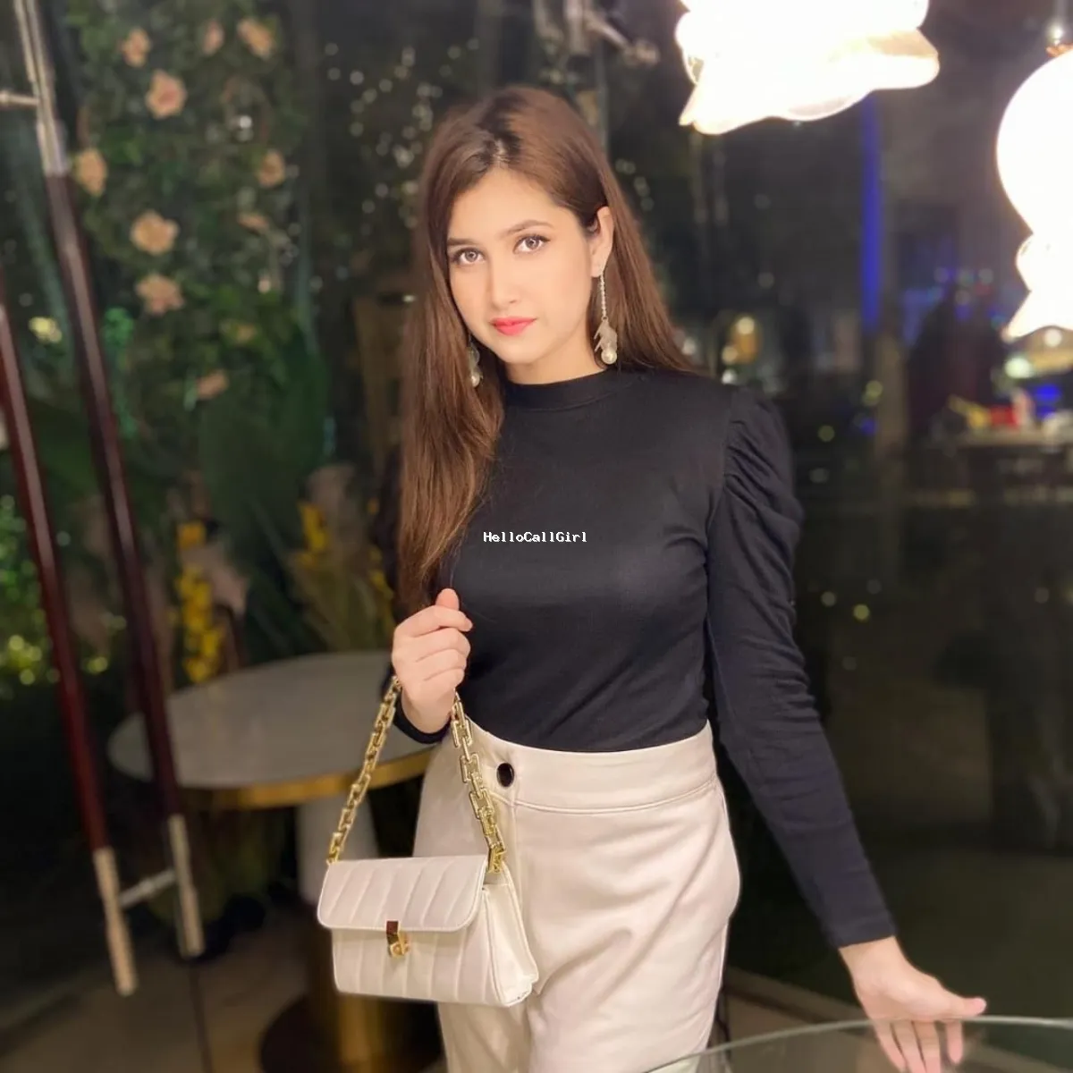 Late-Night Call Girls in Hotel Taj Mahal, New Delhi – Delhi Escorts Service 9220592151