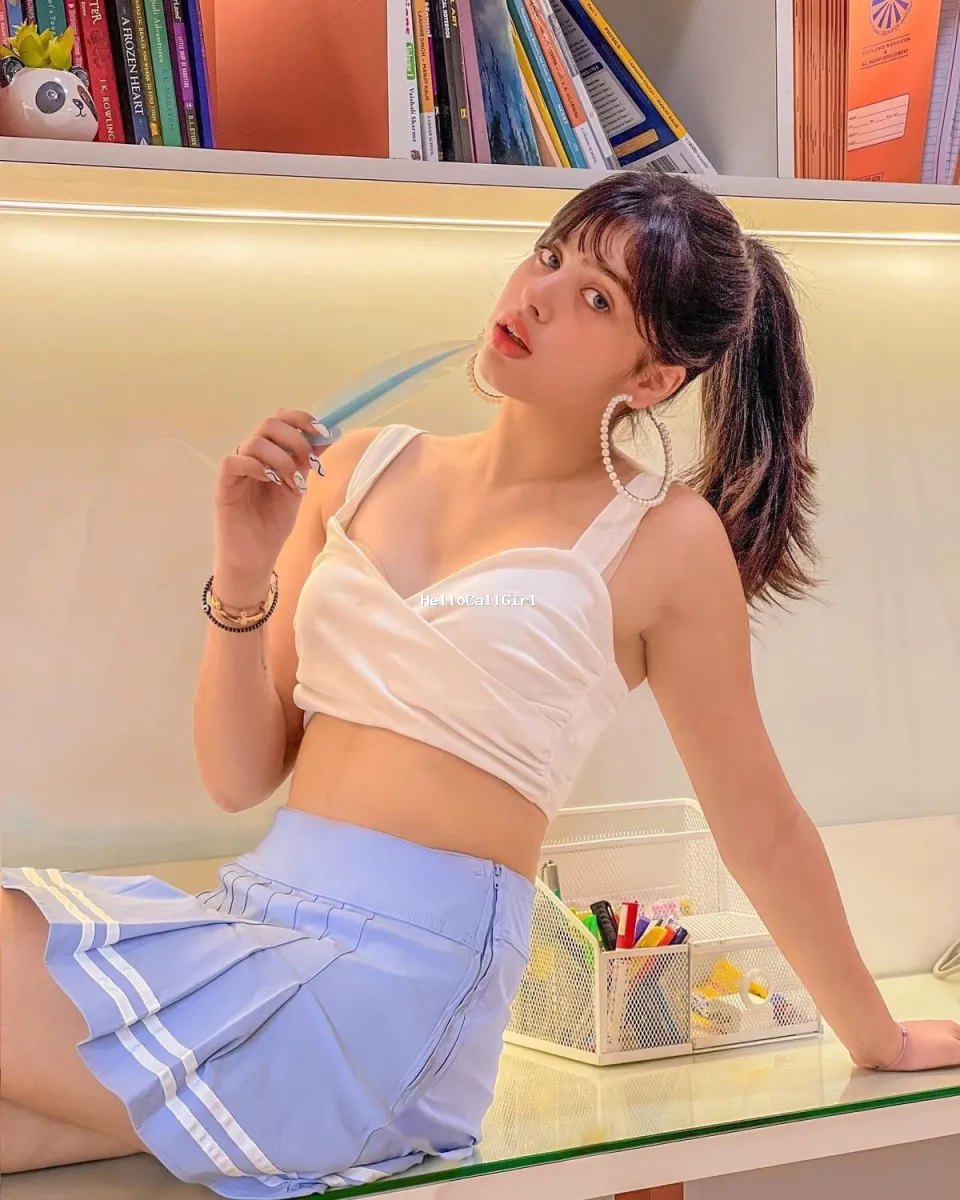 Call Girls In Vikas Puri 𝟗𝟕𝟏𝟏𝟎𝟏𝟒𝟕𝟎𝟓 Escort Service