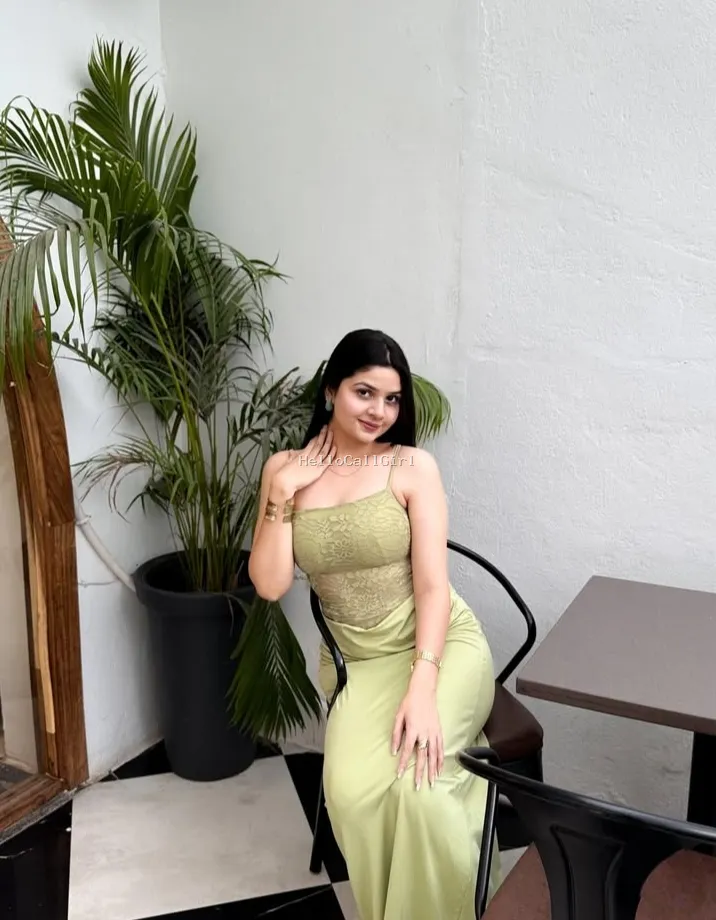 72918VIP59944 Call Girls in South Extension Escort Service