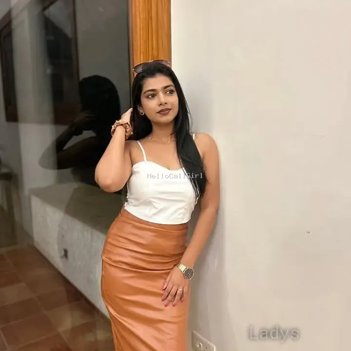 Top model  𝟵𝟯𝟬𝟰𝟲𝟭𝟱𝟭𝟮𝟳 college call girl service available  in