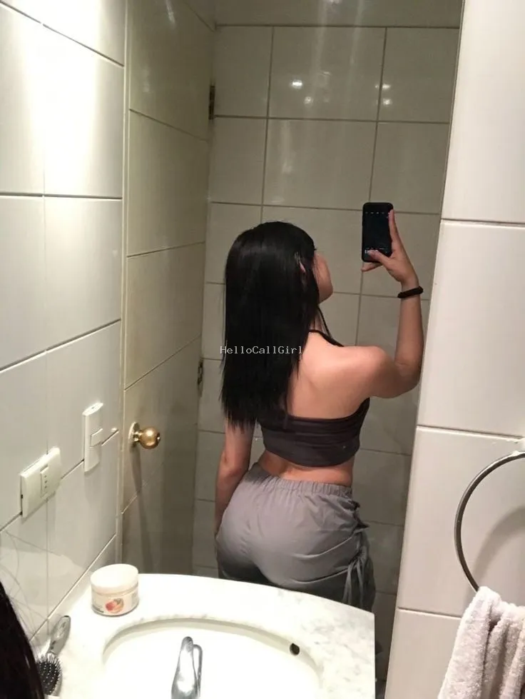 Late-Night Call Girls in Sector 25 Noida – Delhi Escorts Service 9220592151